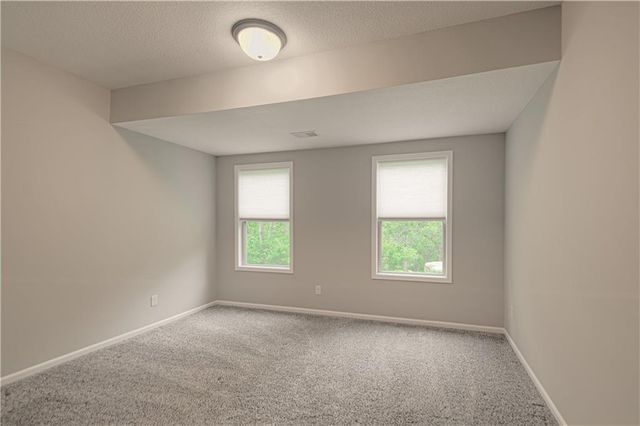 9326 N Ditzler Avenue, Kansas City, MO 64157