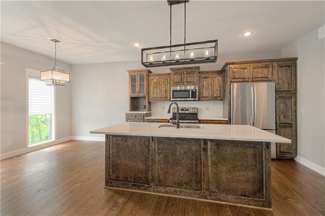9326 N Ditzler Avenue, Kansas City, MO 64157