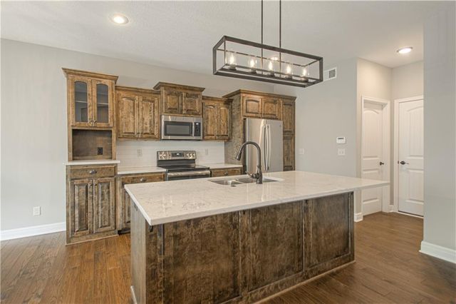 9326 N Ditzler Avenue, Kansas City, MO 64157