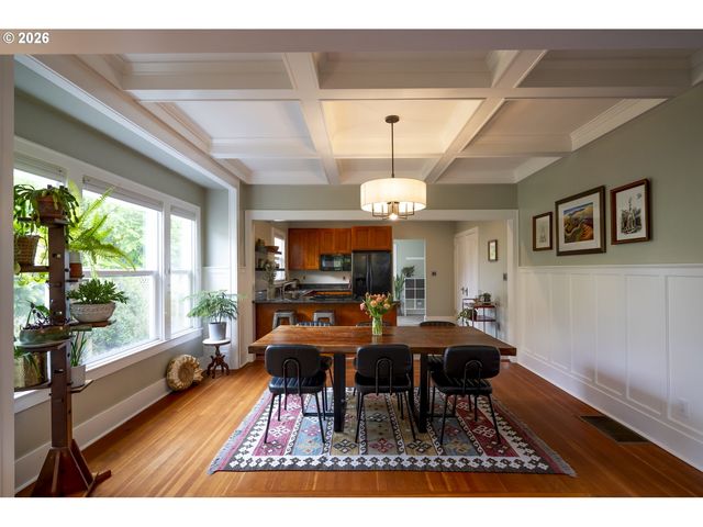 3825 N LONGVIEW Ave, Portland, OR 97227