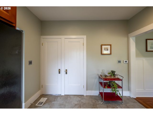 3825 N LONGVIEW Ave, Portland, OR 97227