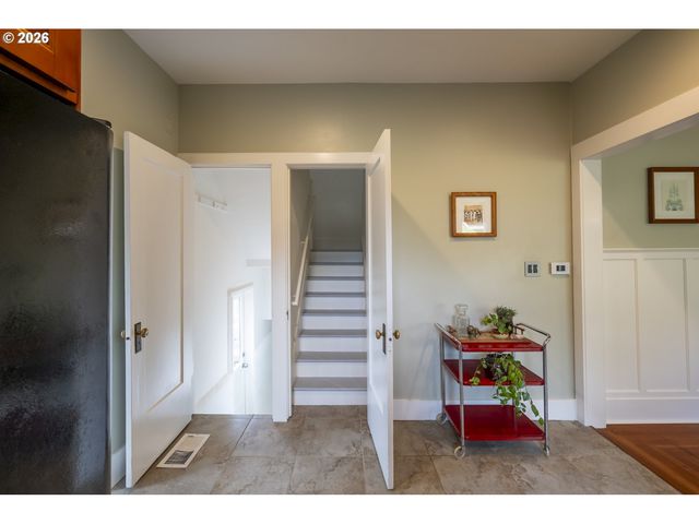 3825 N LONGVIEW Ave, Portland, OR 97227