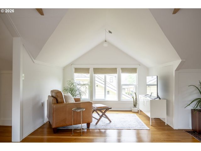 3825 N LONGVIEW Ave, Portland, OR 97227