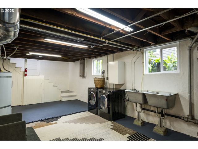 3825 N LONGVIEW Ave, Portland, OR 97227