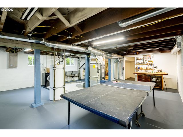 3825 N LONGVIEW Ave, Portland, OR 97227