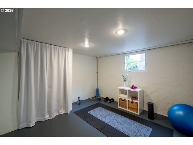 3825 N LONGVIEW Ave, Portland, OR 97227