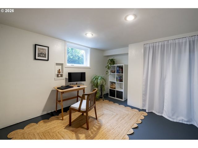 3825 N LONGVIEW Ave, Portland, OR 97227