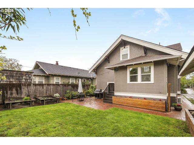 3825 N LONGVIEW Ave, Portland, OR 97227