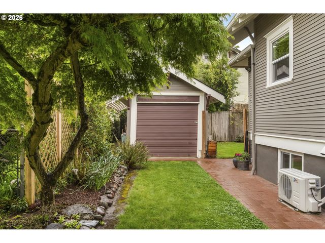 3825 N LONGVIEW Ave, Portland, OR 97227