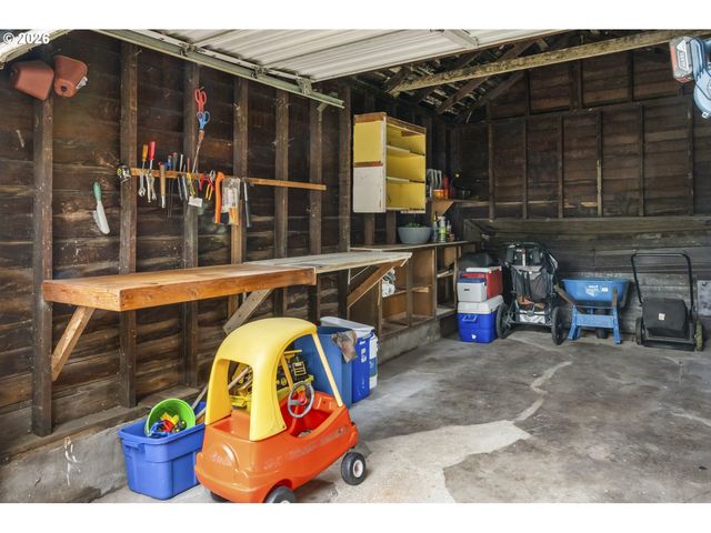 3825 N LONGVIEW Ave, Portland, OR 97227