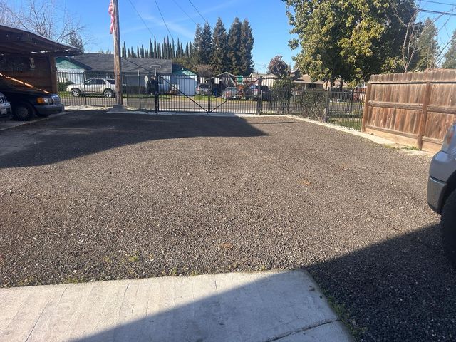 4910 E Zeering Rd, Denair, CA 95316