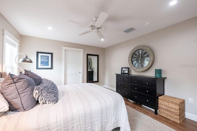 216 18TH STREET E, Bradenton, FL 34208