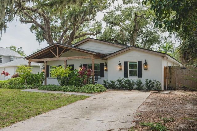 216 18TH STREET E, Bradenton, FL 34208