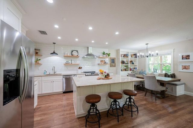 216 18TH STREET E, Bradenton, FL 34208