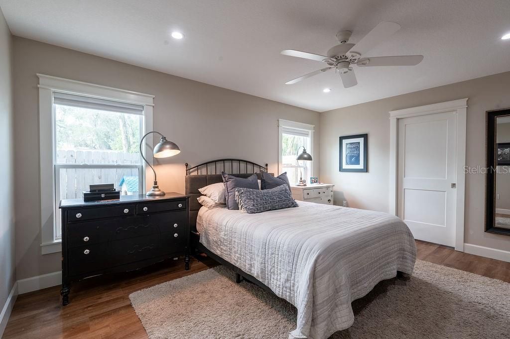 Image 15 of property listing at 216 18TH STREET E, Bradenton, FL 34208