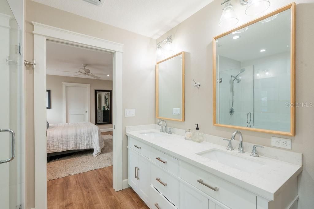 Image 20 of property listing at 216 18TH STREET E, Bradenton, FL 34208
