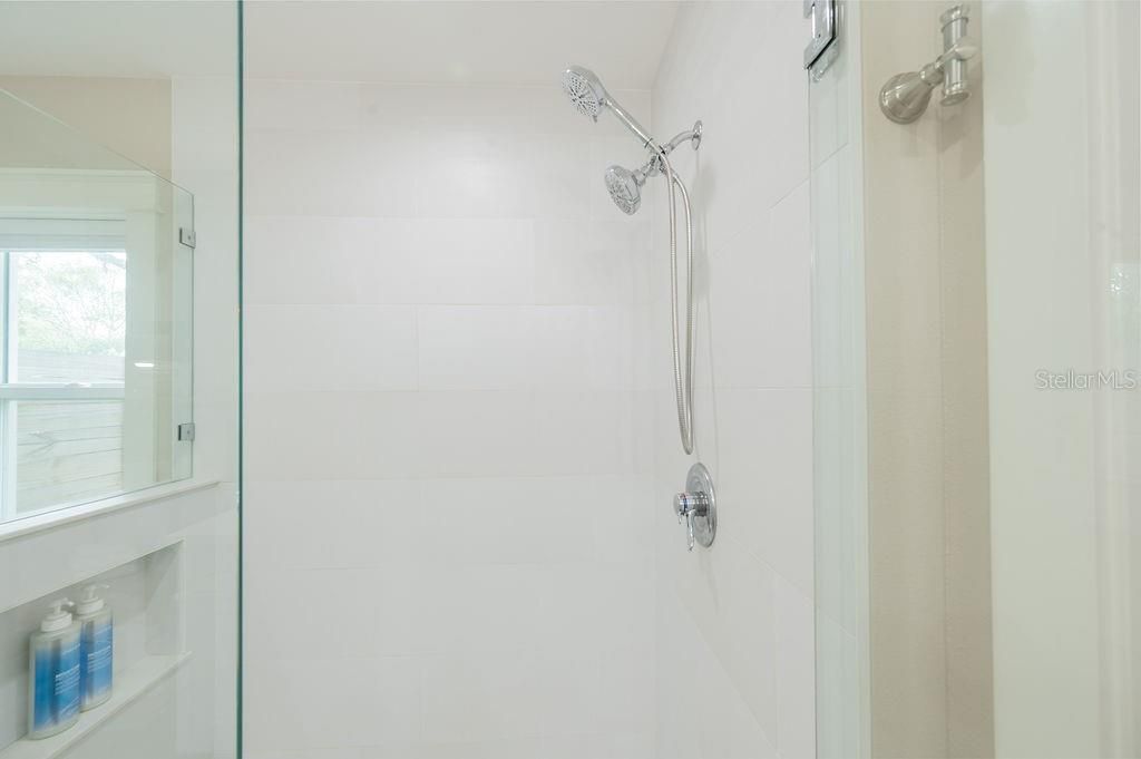 Image 21 of property listing at 216 18TH STREET E, Bradenton, FL 34208