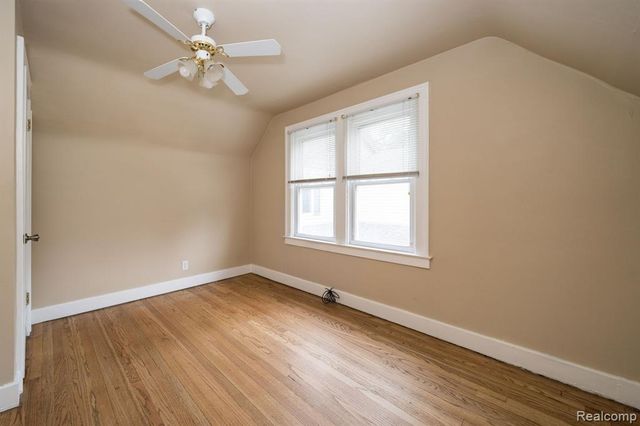 4042 Louella Drive, Waterford, MI 48329