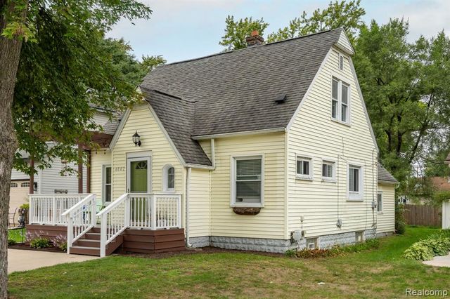 4042 Louella Drive, Waterford, MI 48329