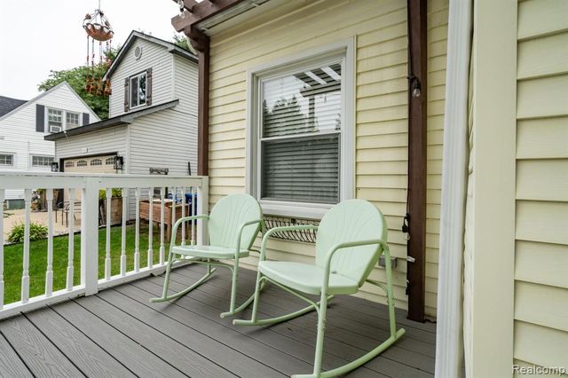 4042 Louella Drive, Waterford, MI 48329