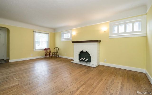 4042 Louella Drive, Waterford, MI 48329