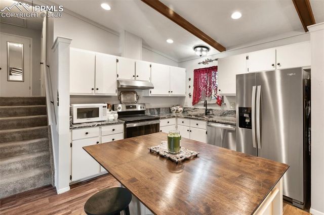 702 Sunnywood Loop, Woodland Park, CO 80863