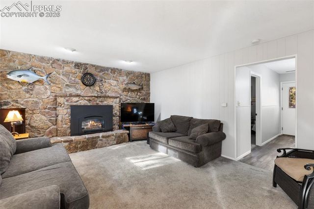 702 Sunnywood Loop, Woodland Park, CO 80863