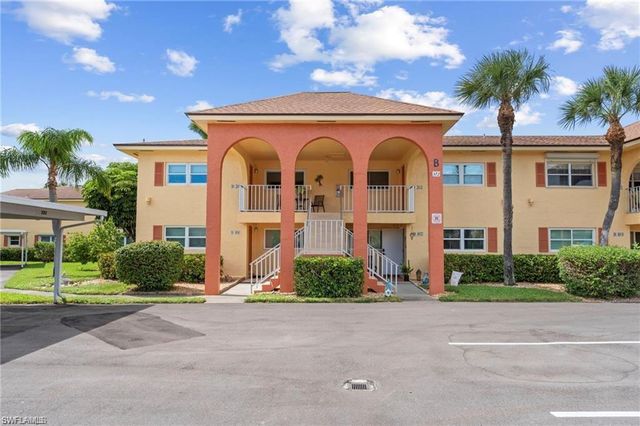 372 Charlemagne BLVD B202, Naples, FL 34112