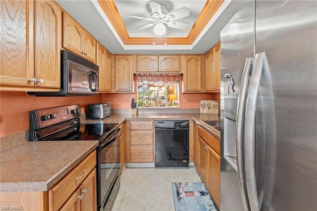 372 Charlemagne BLVD B202, Naples, FL 34112