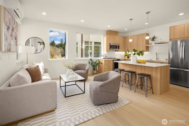 10829 11th Avenue NE, Seattle, WA 98125