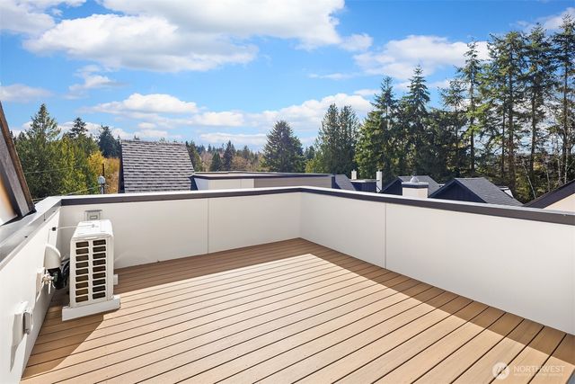 10829 11th Avenue NE, Seattle, WA 98125