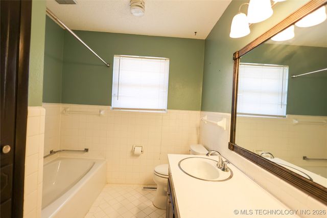 1701 W 14th, Sulphur, OK 73086