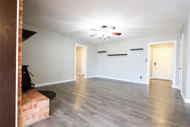 1701 W 14th, Sulphur, OK 73086