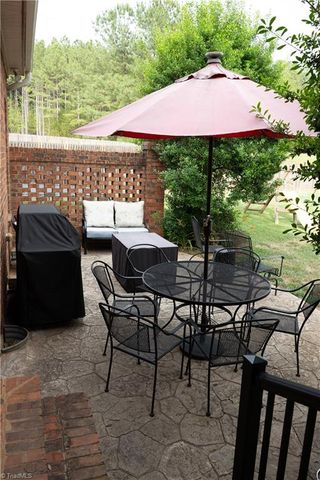 6407 Calvary Way, Thomasville, NC 27360