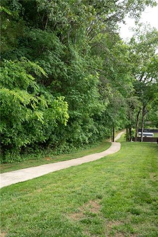 6407 Calvary Way, Thomasville, NC 27360