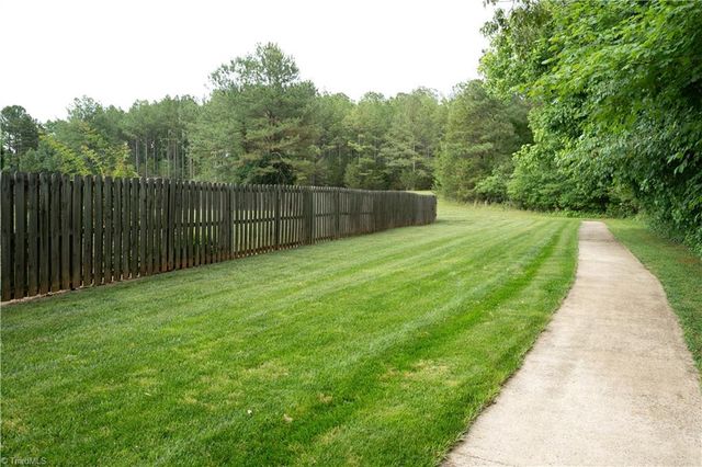 6407 Calvary Way, Thomasville, NC 27360