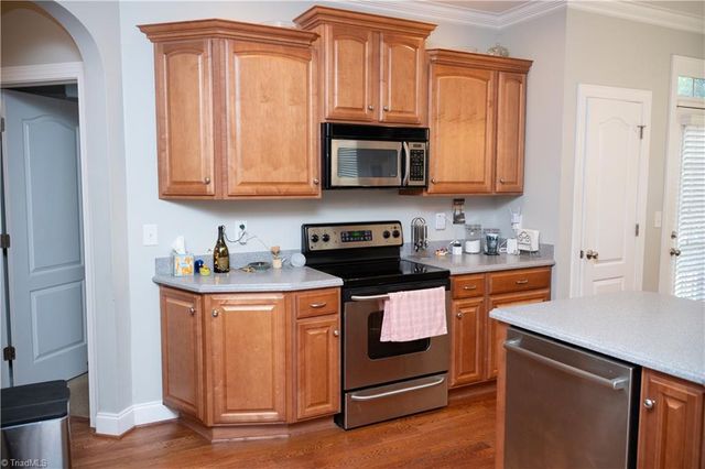 6407 Calvary Way, Thomasville, NC 27360