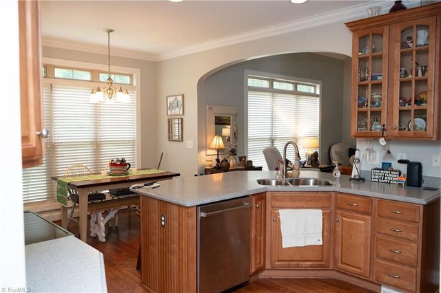 6407 Calvary Way, Thomasville, NC 27360