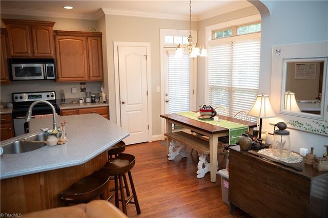 6407 Calvary Way, Thomasville, NC 27360