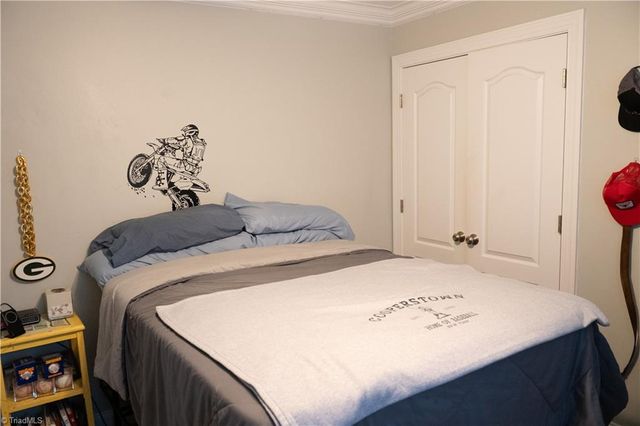 6407 Calvary Way, Thomasville, NC 27360