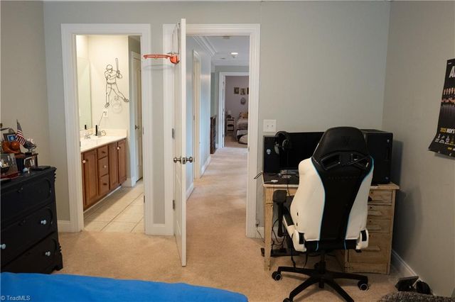 6407 Calvary Way, Thomasville, NC 27360