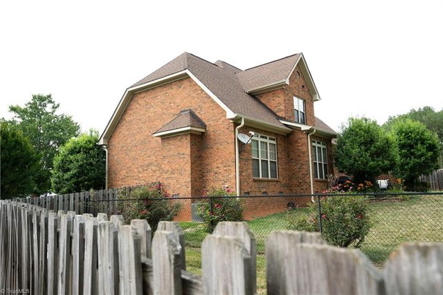 6407 Calvary Way, Thomasville, NC 27360