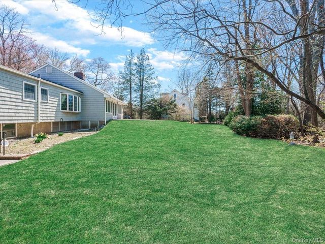 25 Jaegger Drive, Old Brookville, NY 11545