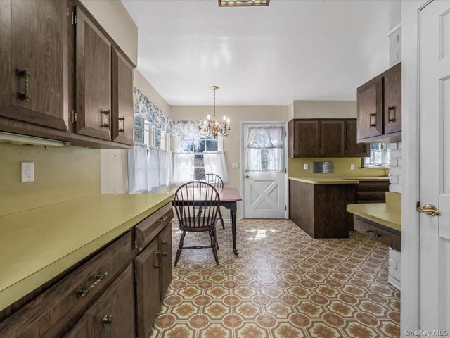 25 Jaegger Drive, Old Brookville, NY 11545