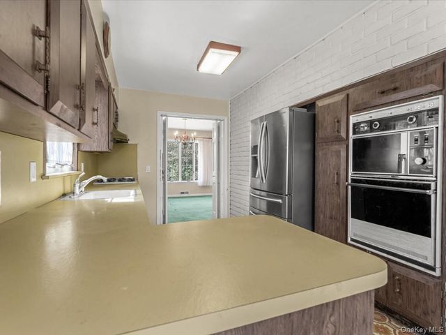 25 Jaegger Drive, Old Brookville, NY 11545