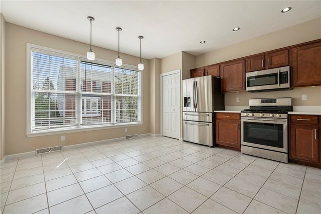 10522 Forest Hill, Mccandless, PA 15090