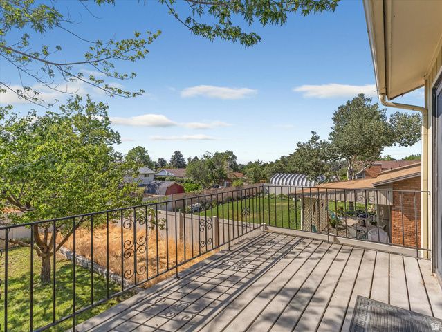 9326 ALVEY LN, Sandy, UT 84093
