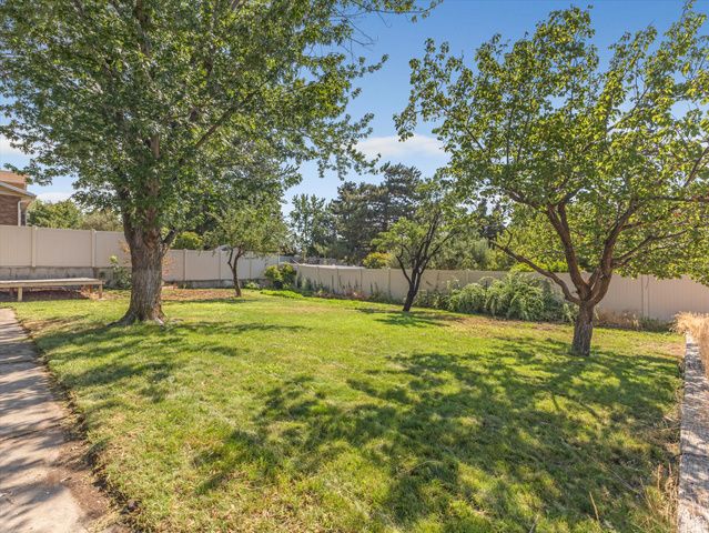 9326 ALVEY LN, Sandy, UT 84093
