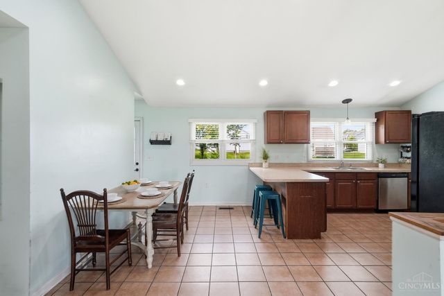 587 S Main Street, Monroe, OH 45050