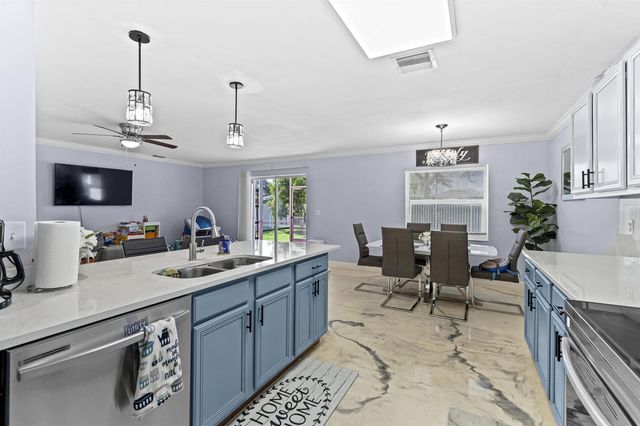 6627 Rainwood Cove Lane, Lake Worth, FL 33463